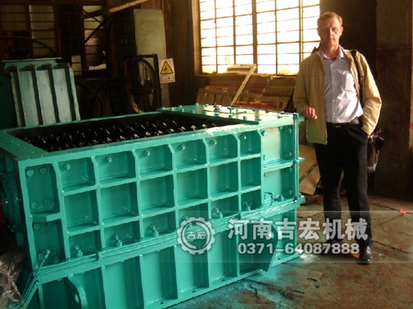 新型強(qiáng)力雙齒輥破碎機(jī)性能更加驚人！