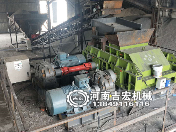 無懼硬度挑戰(zhàn)：液壓對輥破碎機在風化石破碎中的獨特應(yīng)用！