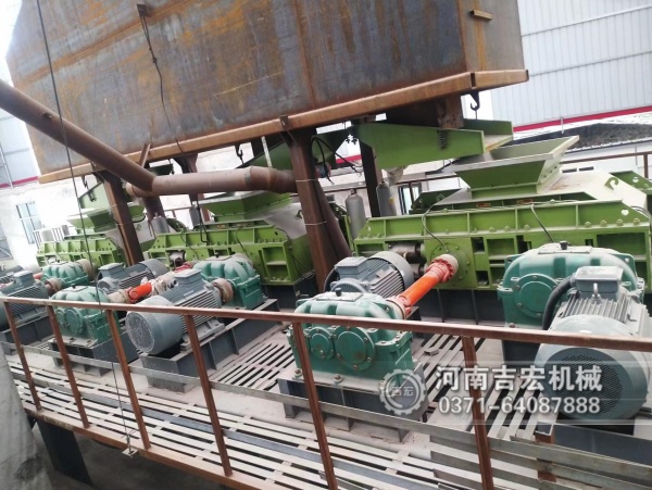 液壓對輥制砂機：高壓碾壓出料,打造高強混凝土專用精品砂!
